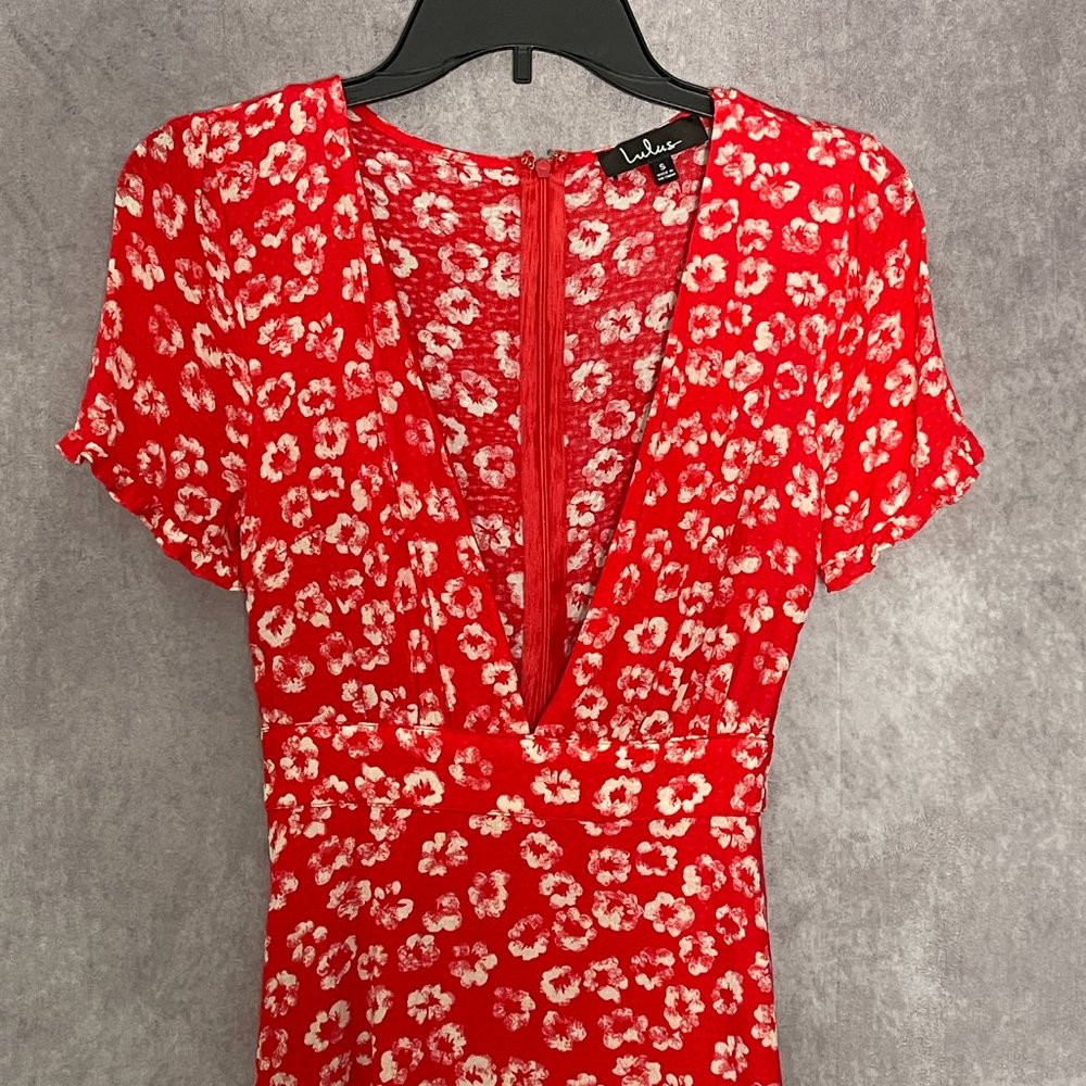 Lulus summer mini dress~deep V neck~ size S